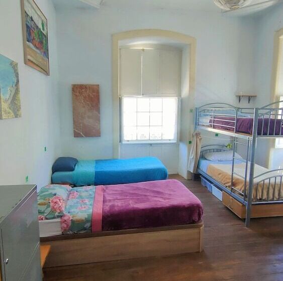 Кровать в Общей Комнате, Hostel Albergue La Casa Encantada