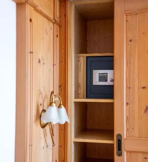 バルコニー付きスタンダードトリプルルーム, Chalet Campiglio Imperiale