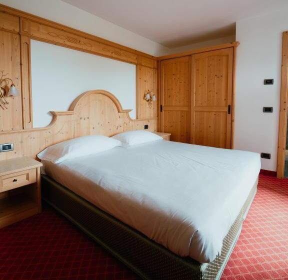 اتاق استاندارد سه تخته با بالکن, Chalet Campiglio Imperiale