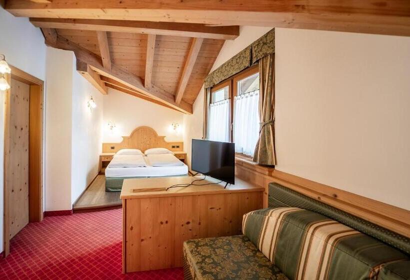 اتاق استاندارد با بالکن, Chalet Campiglio Imperiale