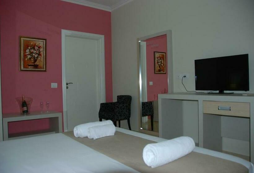 חדר סטנדרט לארבעה נוף לים, Divers