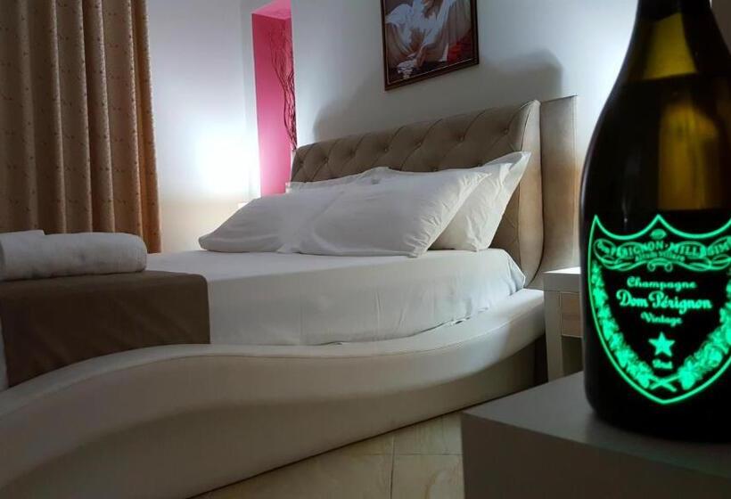 חדר סטנדרט לארבעה נוף לים, Divers