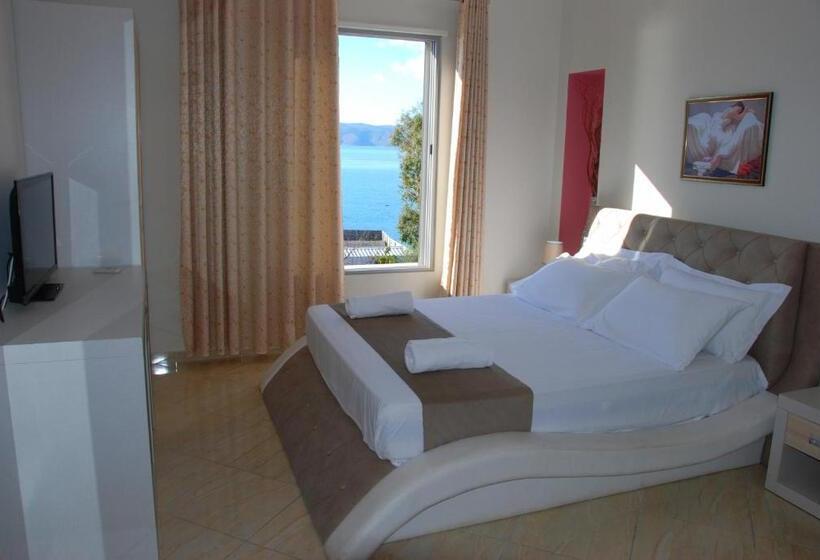 חדר סטנדרט לארבעה נוף לים, Divers