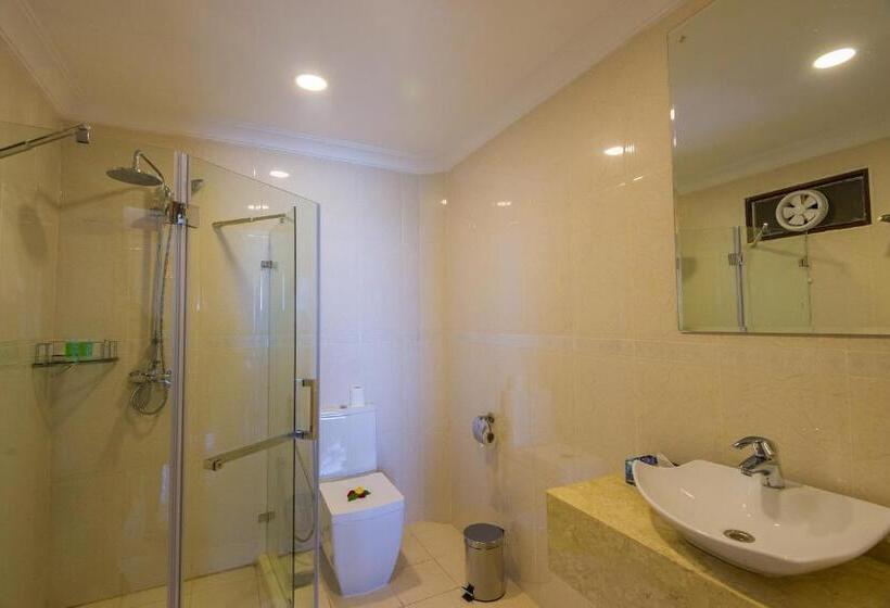 带大床的高级房间, Golden Tulip Zanzibar Resort