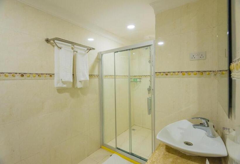 带大床的高级房间, Golden Tulip Zanzibar Resort