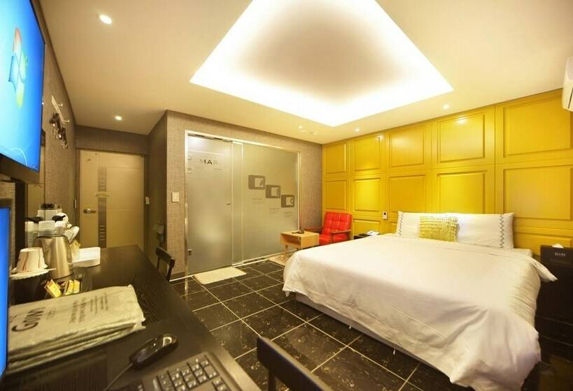 스탠다드 룸, Gurye Mari