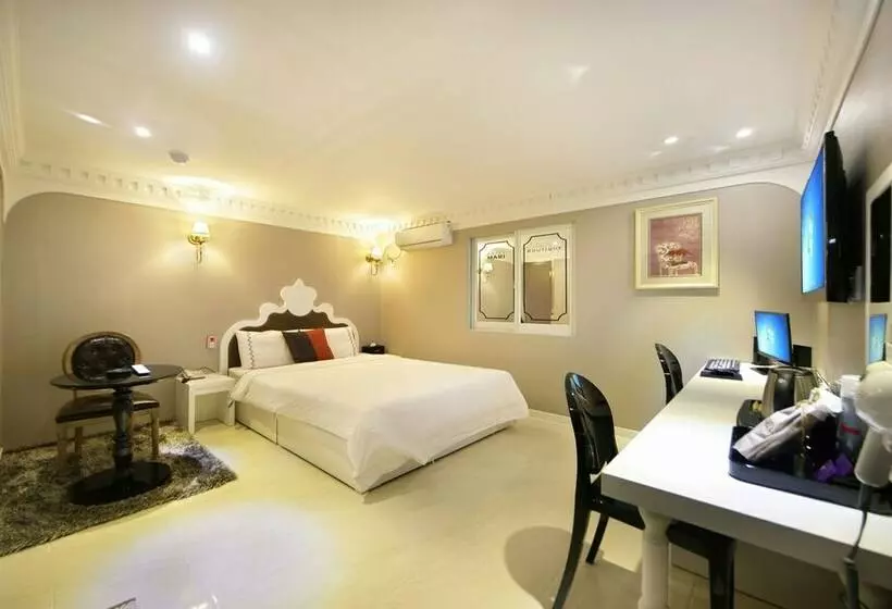 Chambre Standard, Gurye Mari