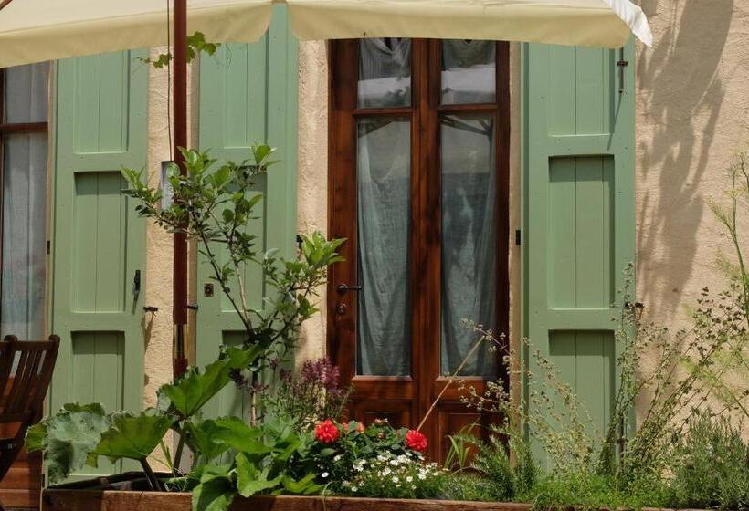 דירת שני חדרים, Oasi Galbusera Bianca