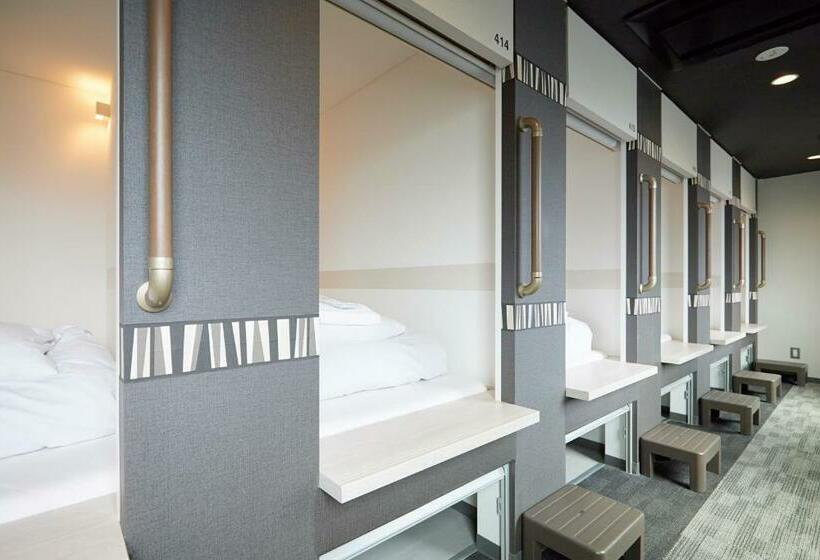 سرير فى غرفة مشتركه, Drop Inn Tottori