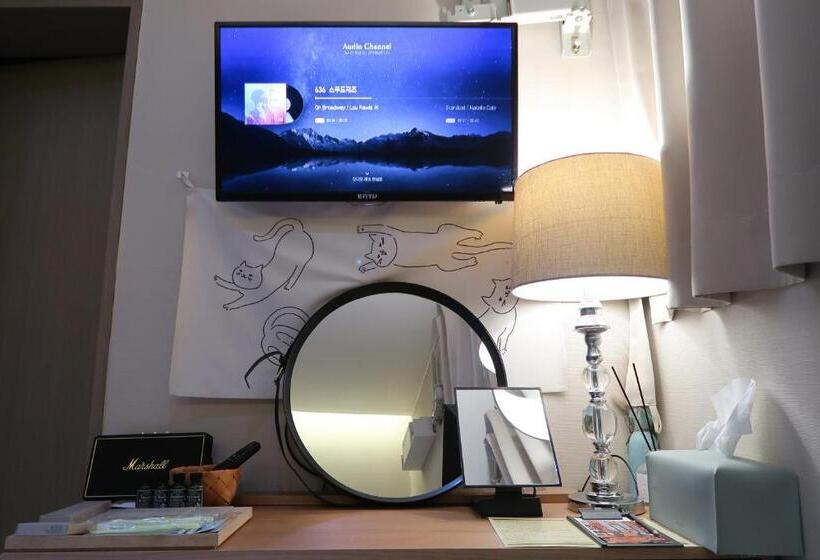 패밀리 룸, Andong Poonggyung Hostel N Library