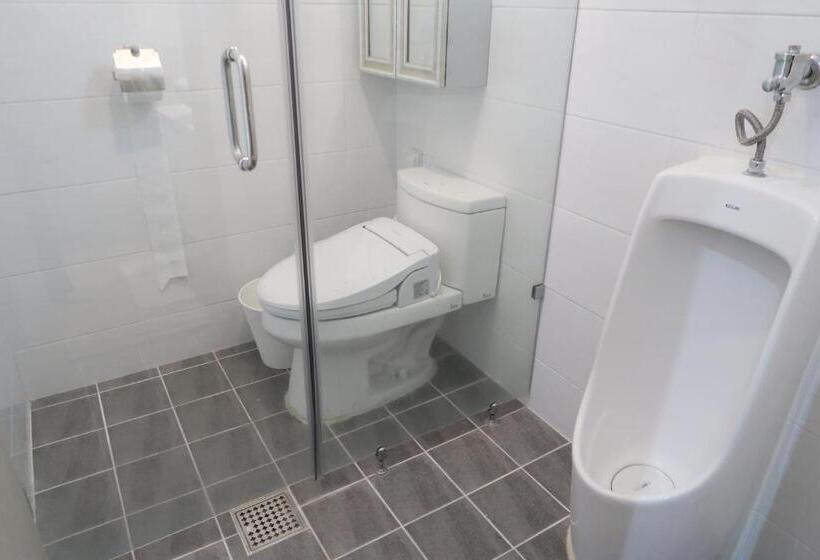 ルームシェアのワンベッド, Andong Poonggyung Hostel N Library