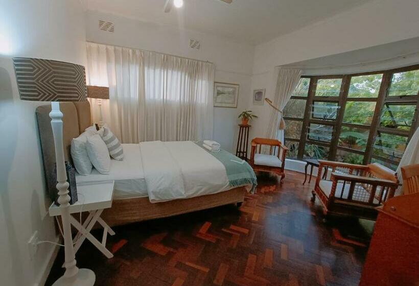 스탠다드 룸, John Bauer Pottery Studio