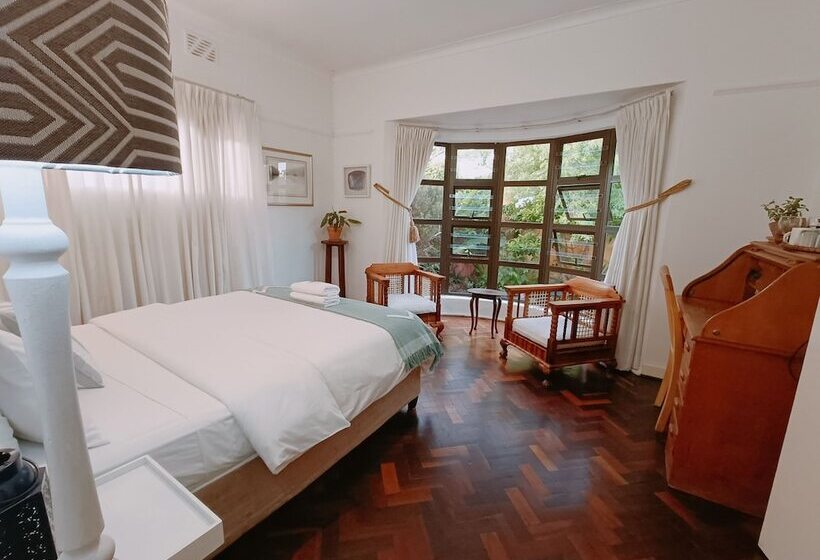 클래식 룸, John Bauer Pottery Studio