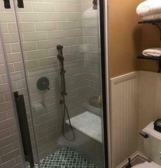 디럭스 스위트, Susquehanna Manor Inn