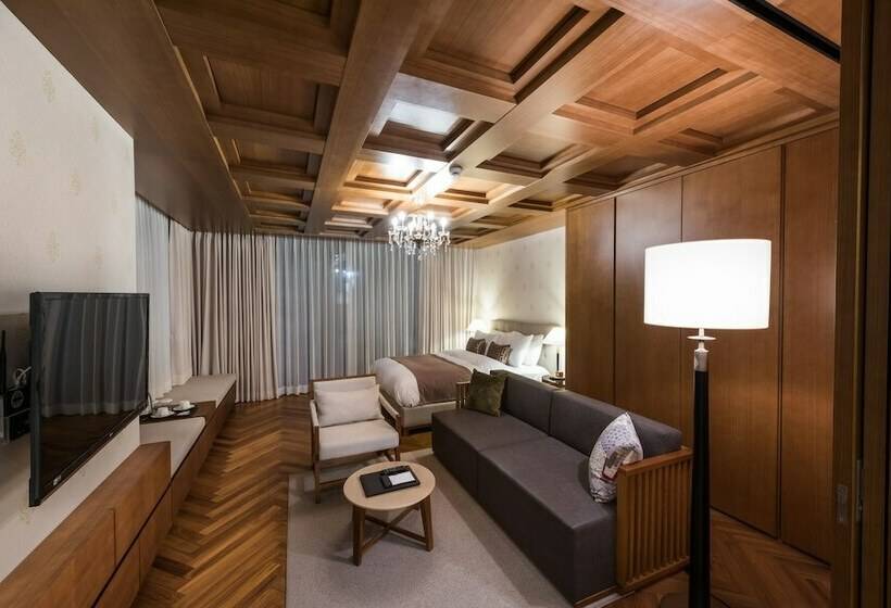 سوییت جونیور, Bonum 1957 Hanok And Boutique