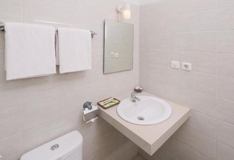 Номер Deluxe, Cengkareng Transit