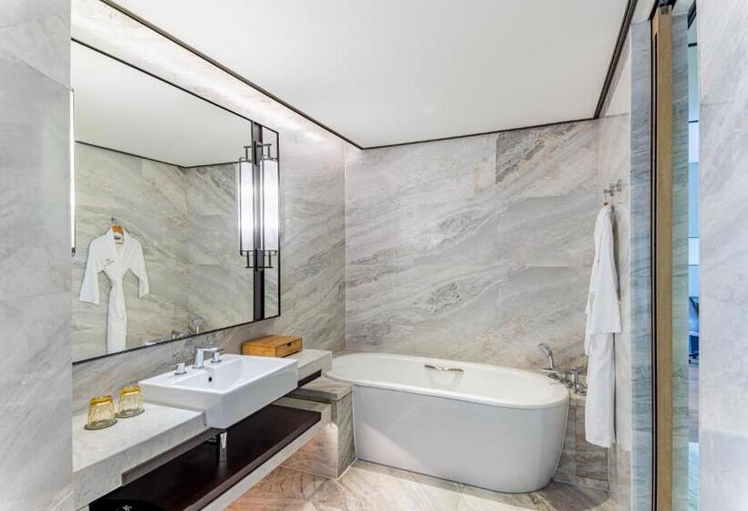 Номер Классика Кровать Кинг, Sheraton Grand Hangzhou Binjiang