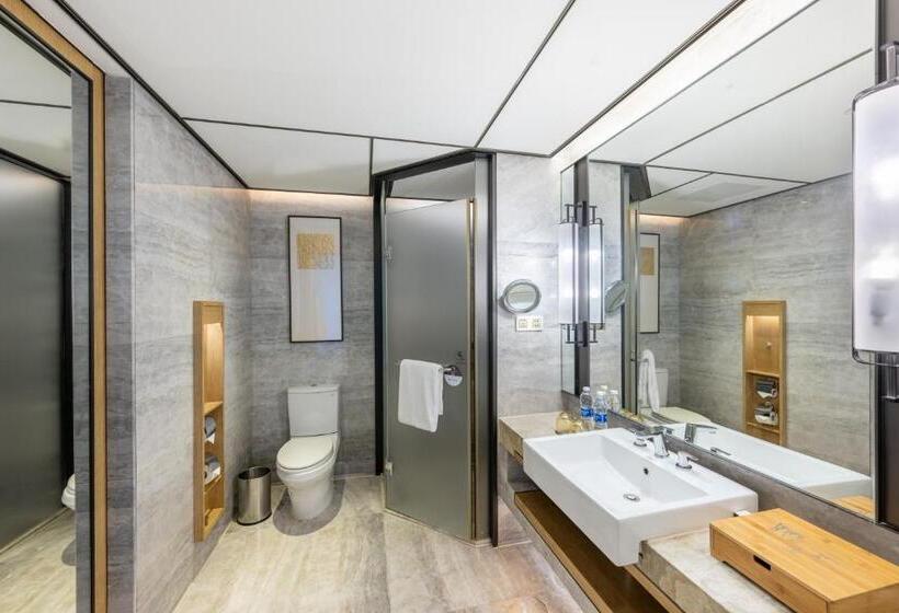带大床的经典房间, Sheraton Grand Hangzhou Binjiang