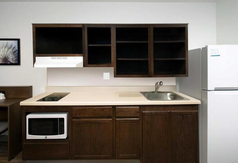 חדר סטנדרט שתי מיטות זוגיות, Woodspring Suites Fargo North Near Ndsu