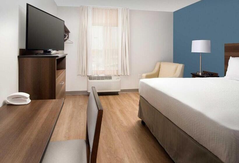 带2个双人床的标准工作室, Woodspring Suites Fargo North Near Ndsu