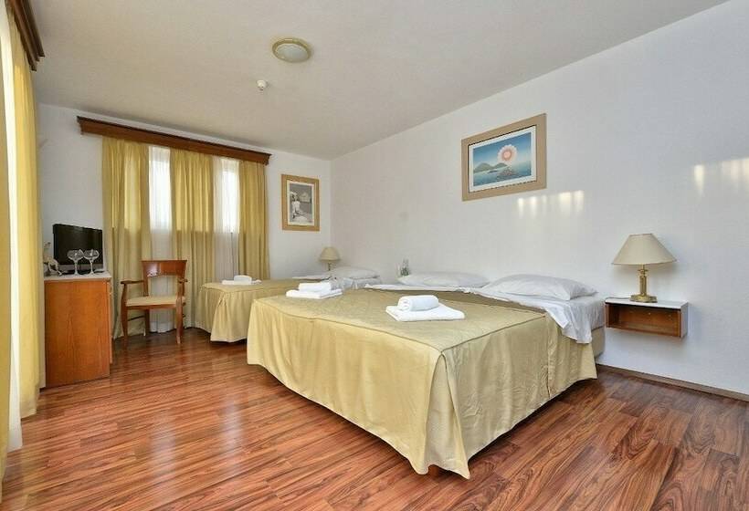 스탠다드 트리플 룸, Zadar