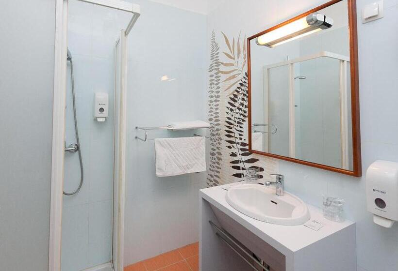 스탠다드 트리플 룸, Zadar