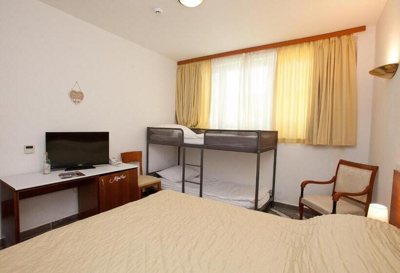 이코노이 4인룸, Zadar