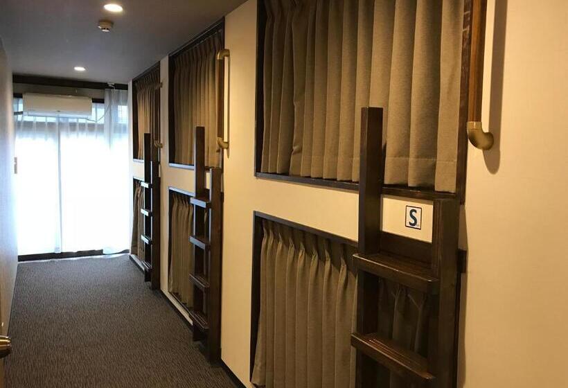 Кровать в Общей Комнате, K S House Fuji View   Travelers Hostel