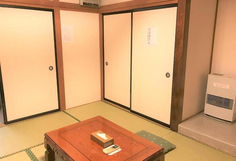 Номер Economy, K S House Fuji View   Travelers Hostel