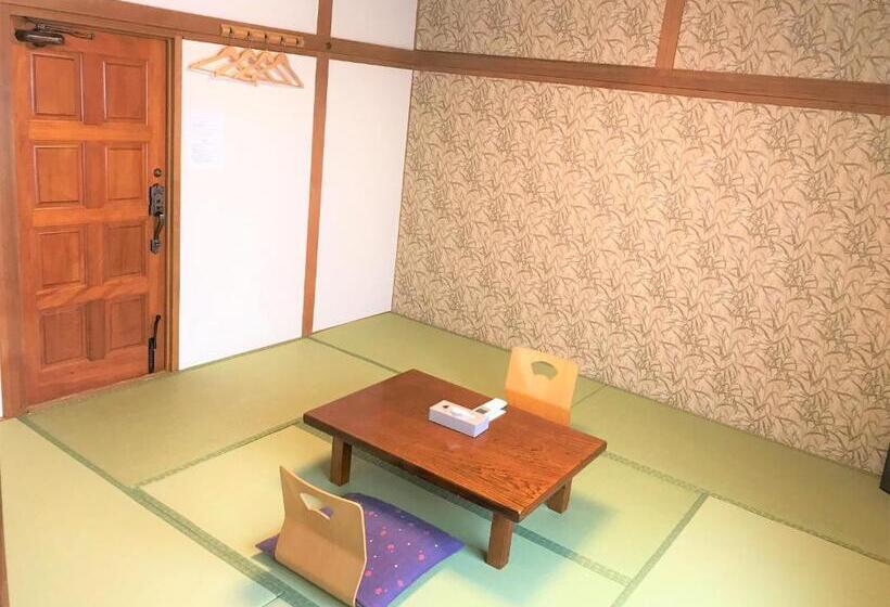 Номер Economy, K S House Fuji View   Travelers Hostel