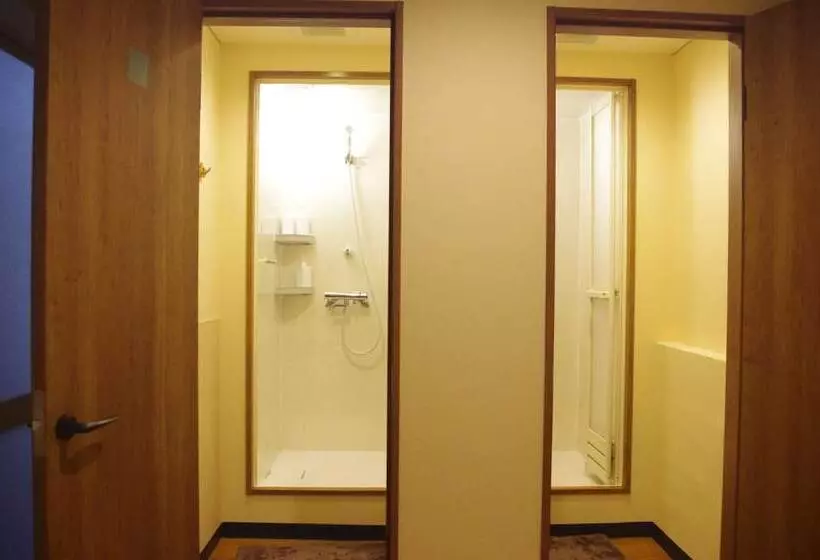スーペリアーシェアルームのワンベッド, K S House Fuji View   Travelers Hostel