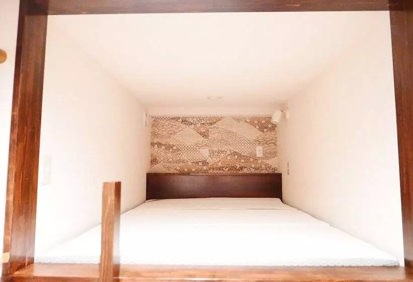 スーペリアーシェアルームのワンベッド, K S House Fuji View   Travelers Hostel