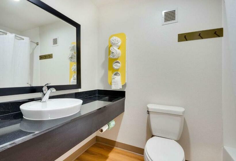 غرفة قياسية سرير كينج, Motel 6tulsa, Ok