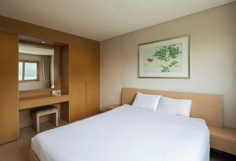 ダブルベッドスタンダードルーム, Oak Valley Resort