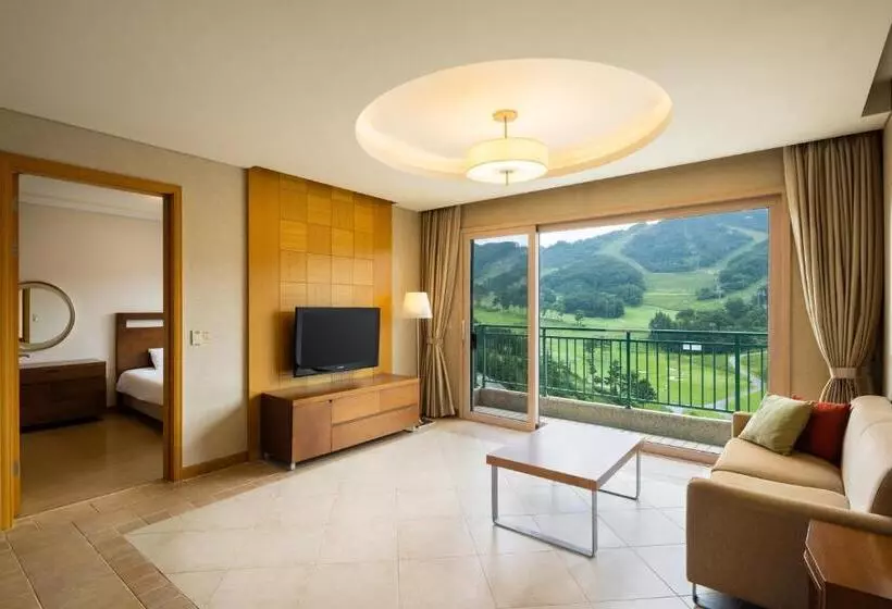 ダブルベッドスタンダードルーム, Oak Valley Resort