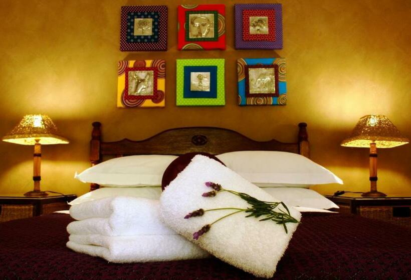 家庭间, Dias Guest House