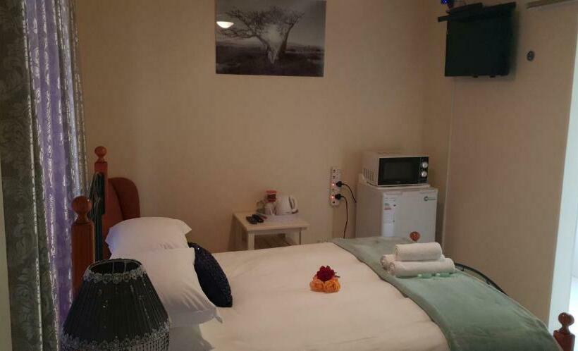 חדר אקונומי, Ebenezer Guesthouse Bluewater Bay