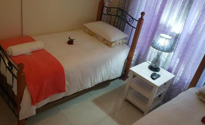 Номер Economy, Ebenezer Guesthouse Bluewater Bay