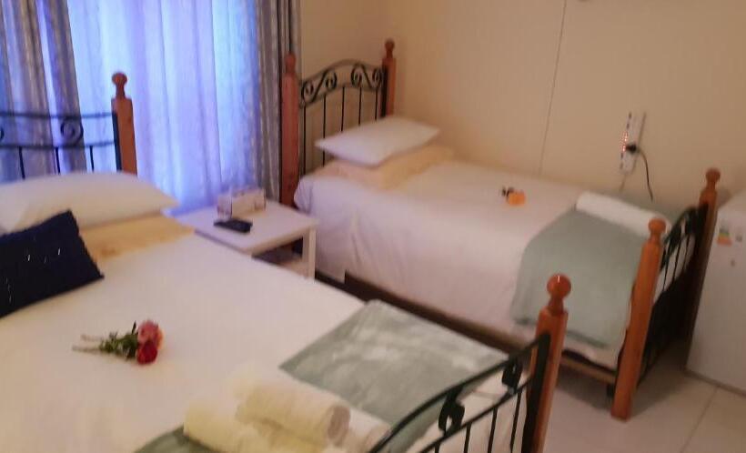 Семейный Полулюкс, Ebenezer Guesthouse Bluewater Bay