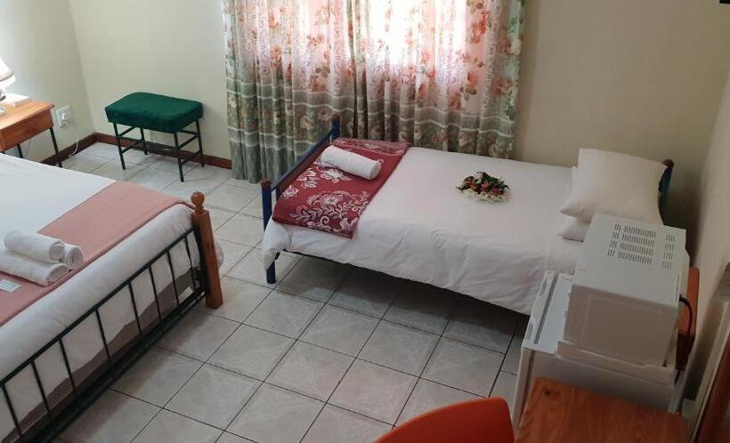 Семейный Полулюкс, Ebenezer Guesthouse Bluewater Bay