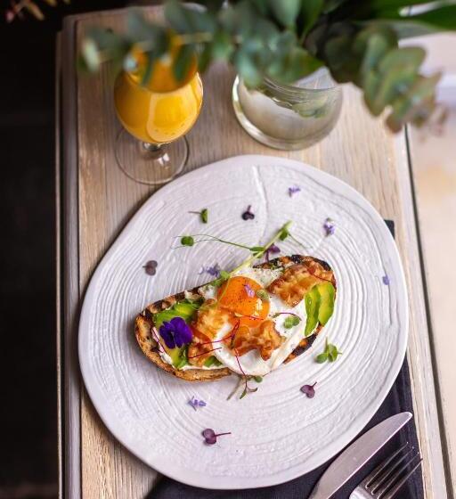 标准间, Prijeko Palace