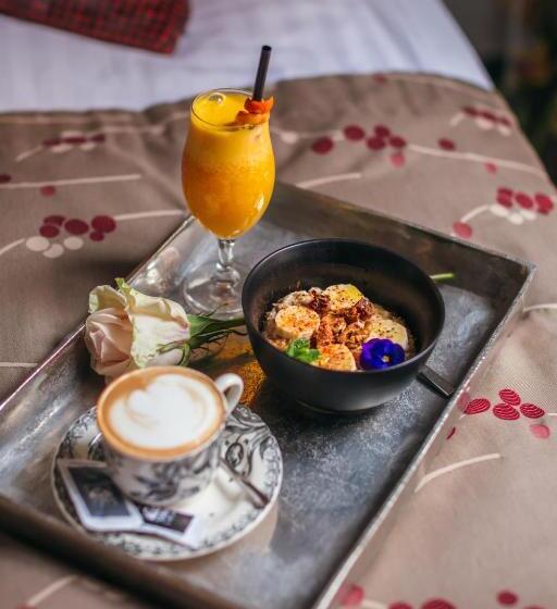 标准间, Prijeko Palace