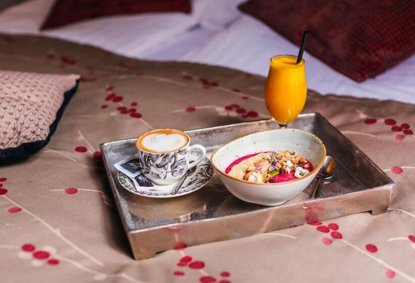 标准间, Prijeko Palace