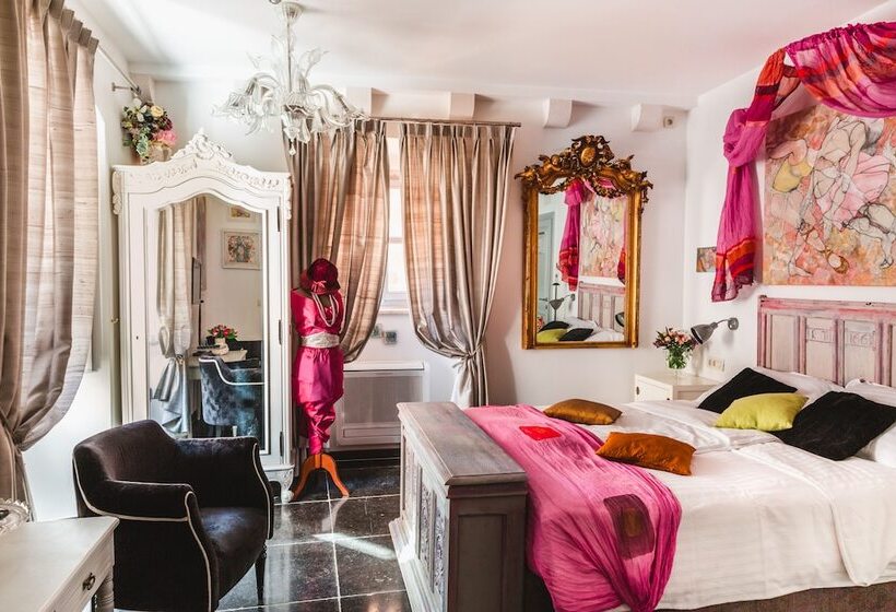 舒适型房间, Prijeko Palace