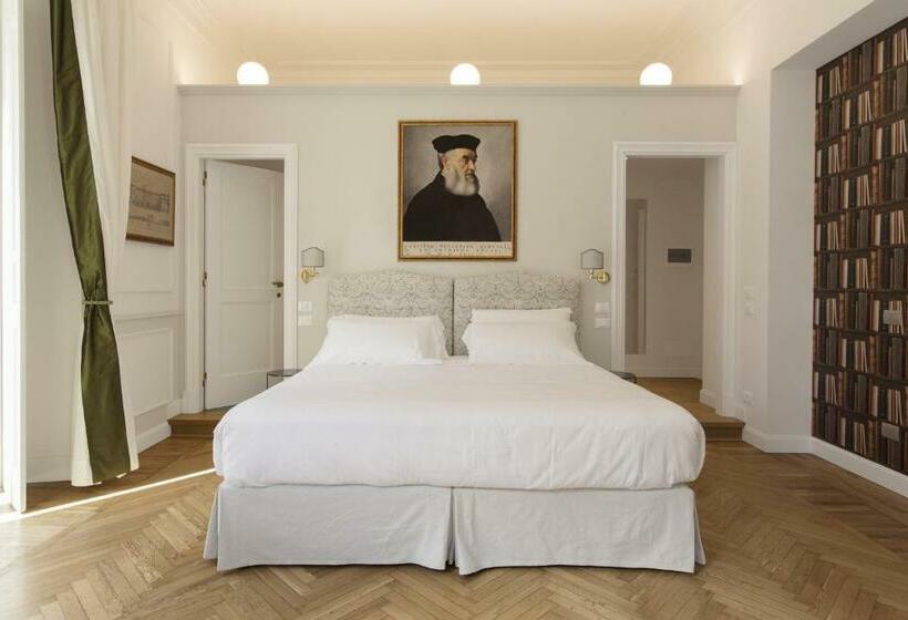 سوییت جونیور با بالکن, Relais Donna Lucrezia