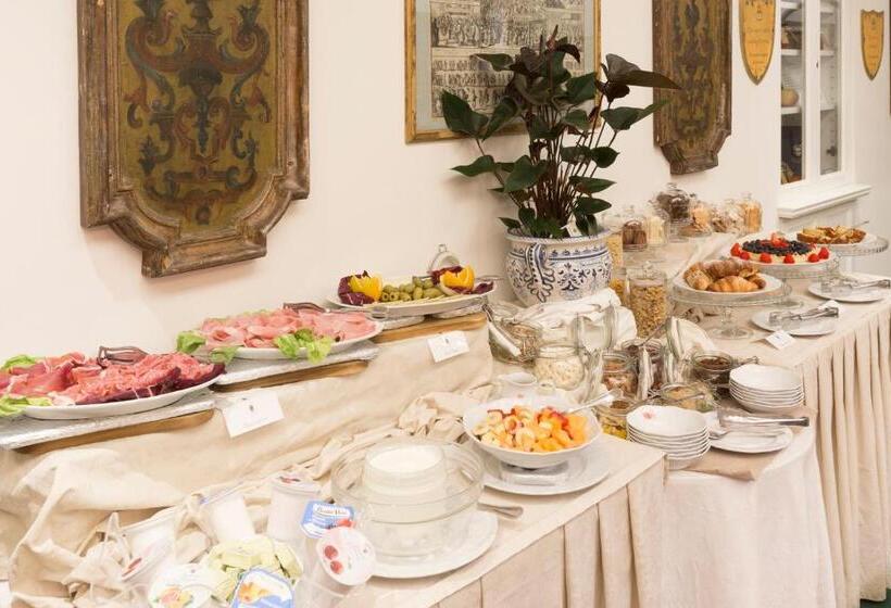 اتاق سوپریور سه تخته, Relais Donna Lucrezia