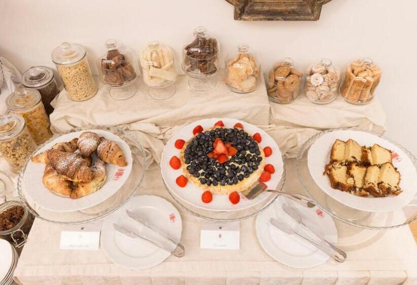 اتاق استاندارد یک نفره, Relais Donna Lucrezia