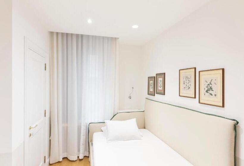 اتاق استاندارد یک نفره, Relais Donna Lucrezia