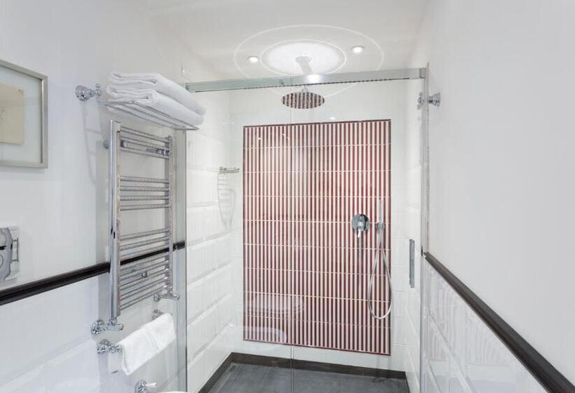 سوییت خانوادگی, Relais Donna Lucrezia