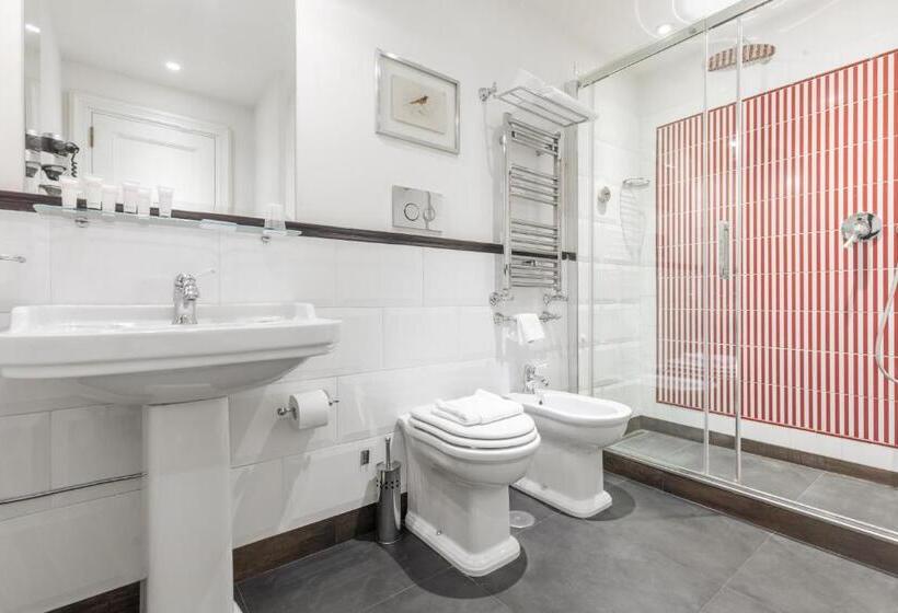 سوییت جونیور با بالکن, Relais Donna Lucrezia